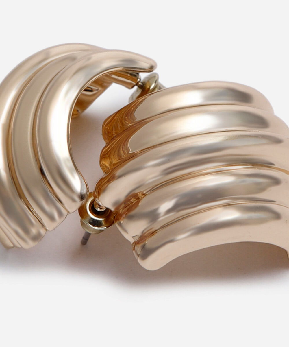 brinco botão textura dourado