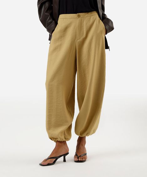 calça balloon de alfaiataria feminina com viscose bege