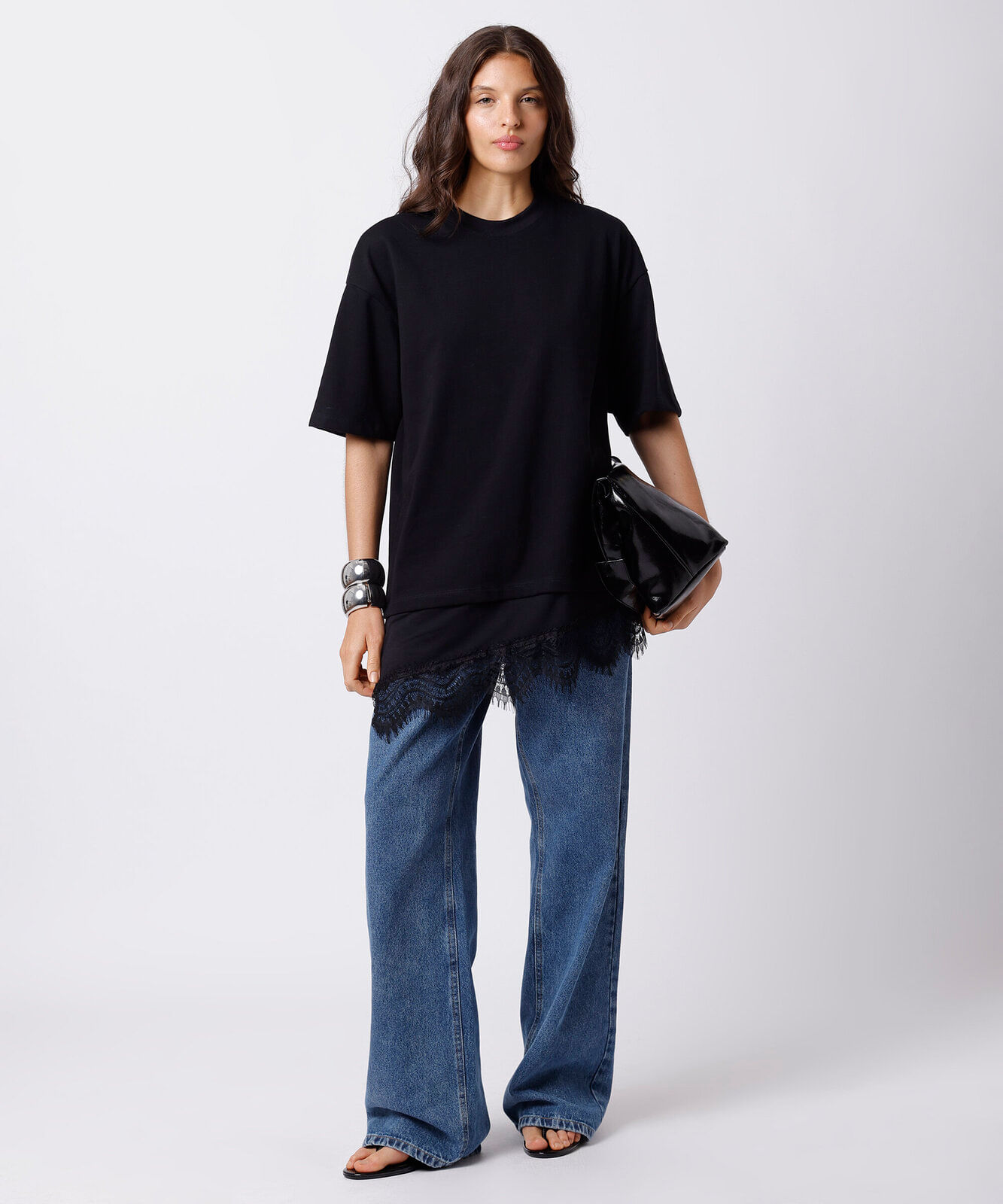 camiseta alongada feminina de algodão com renda mindset preta