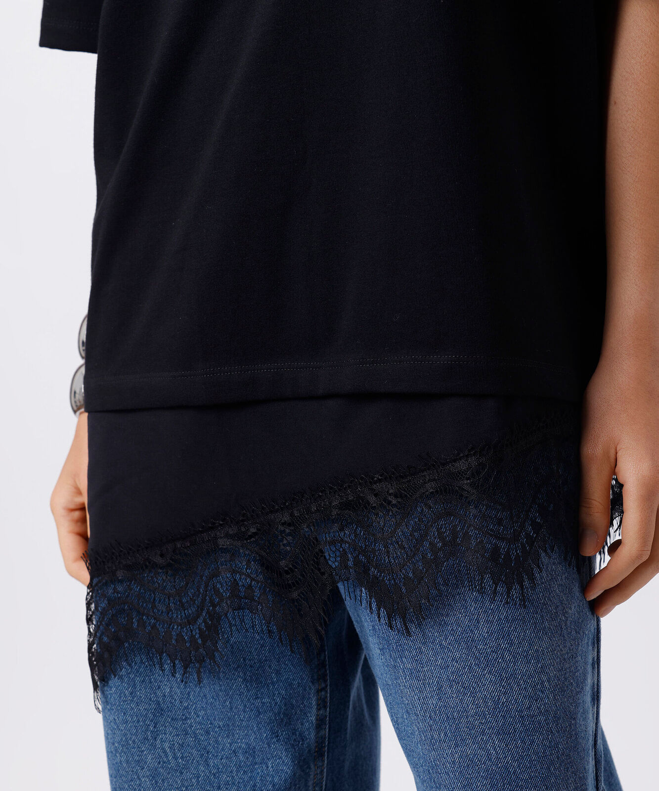 camiseta alongada feminina de algodão com renda mindset preta
