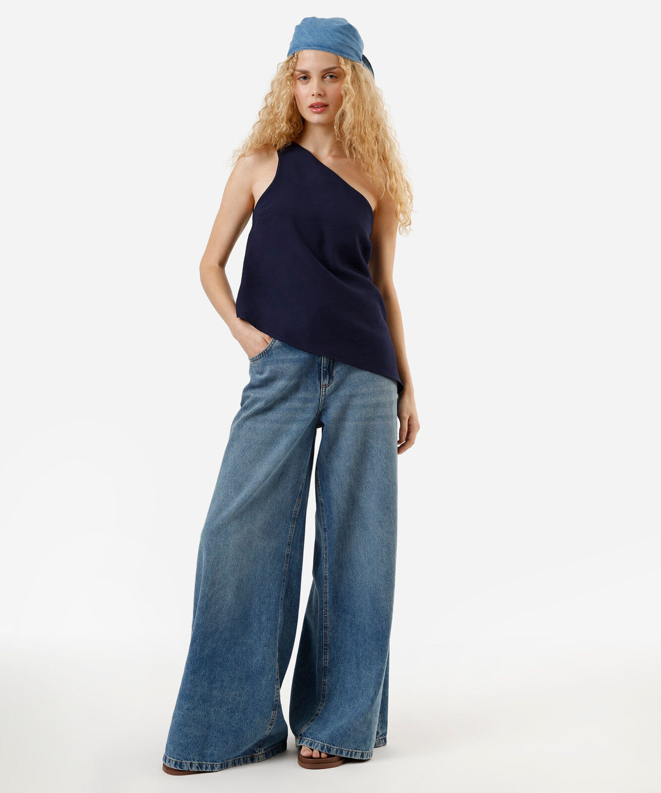 blusa ombro único feminina com viscose assimétrica azul