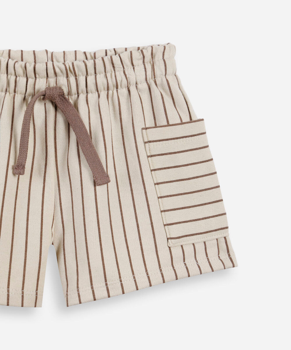 short infantil de malha listrado bege