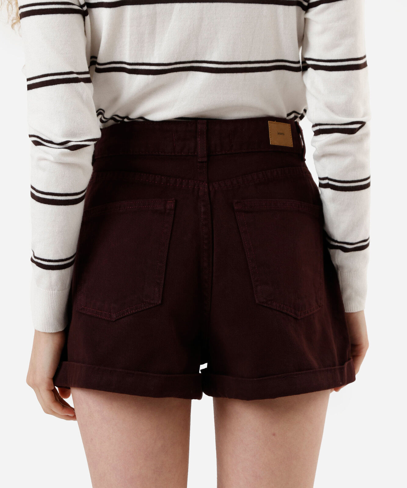 short mom feminino de sarja cintura alta vinho