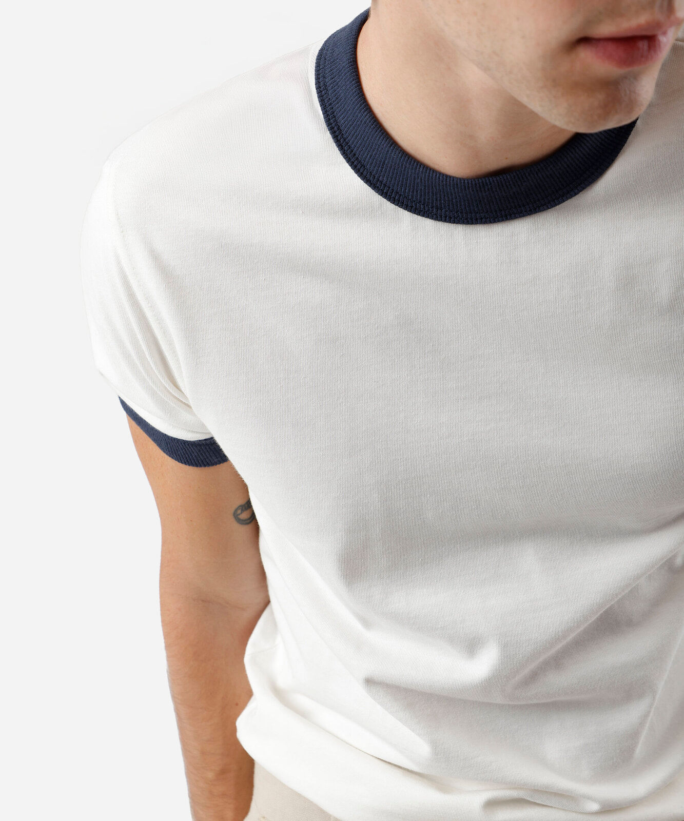 camiseta masculina de algodão bicolor off white