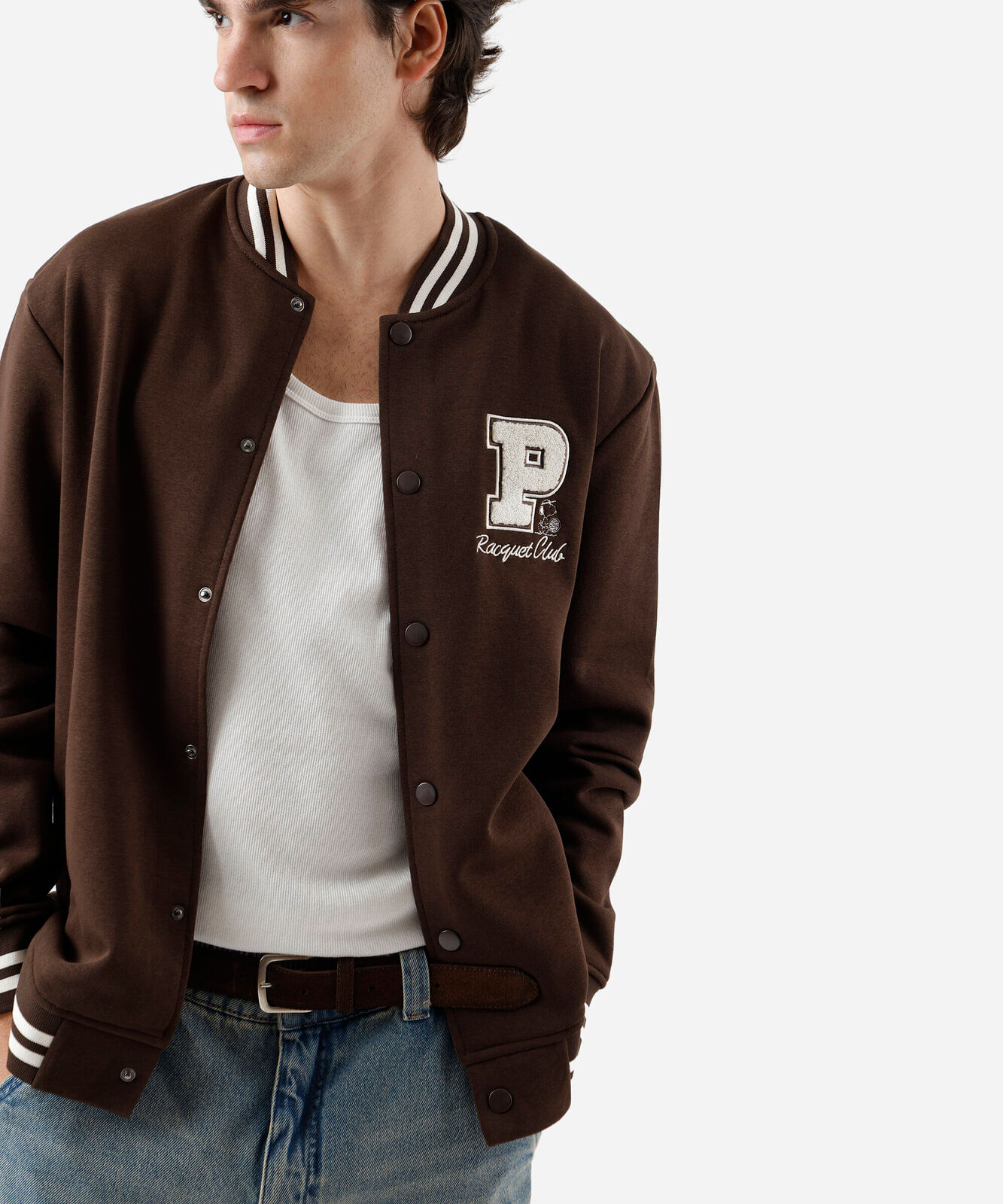 jaqueta bomber college masculina de moletom com bordado peanuts marrom
