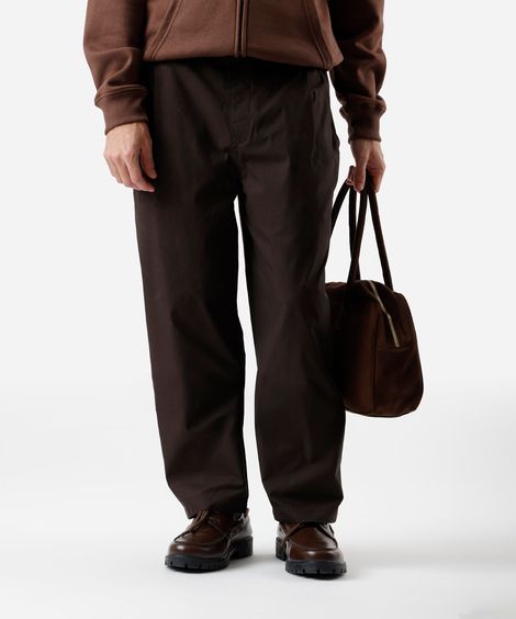 calça masculina reta cropped pregas frontais marrom