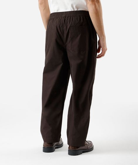 calça masculina reta cropped pregas frontais marrom