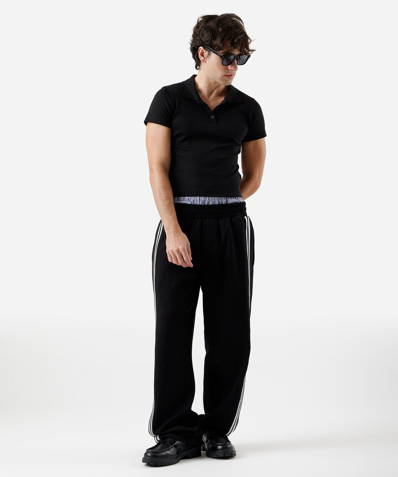calça baggy masculina com listras laterais preta