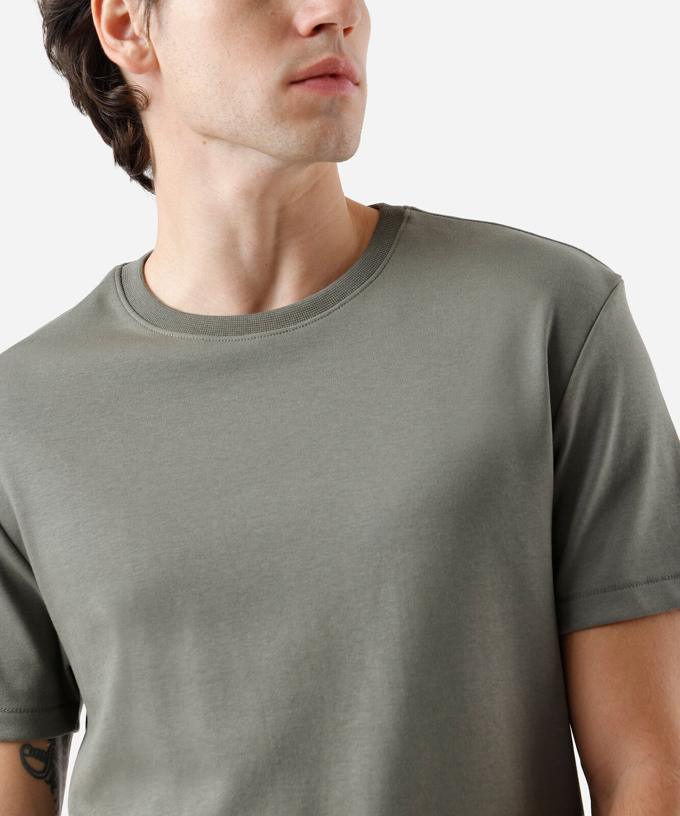 camiseta masculina de algodão peruano slim fit verde