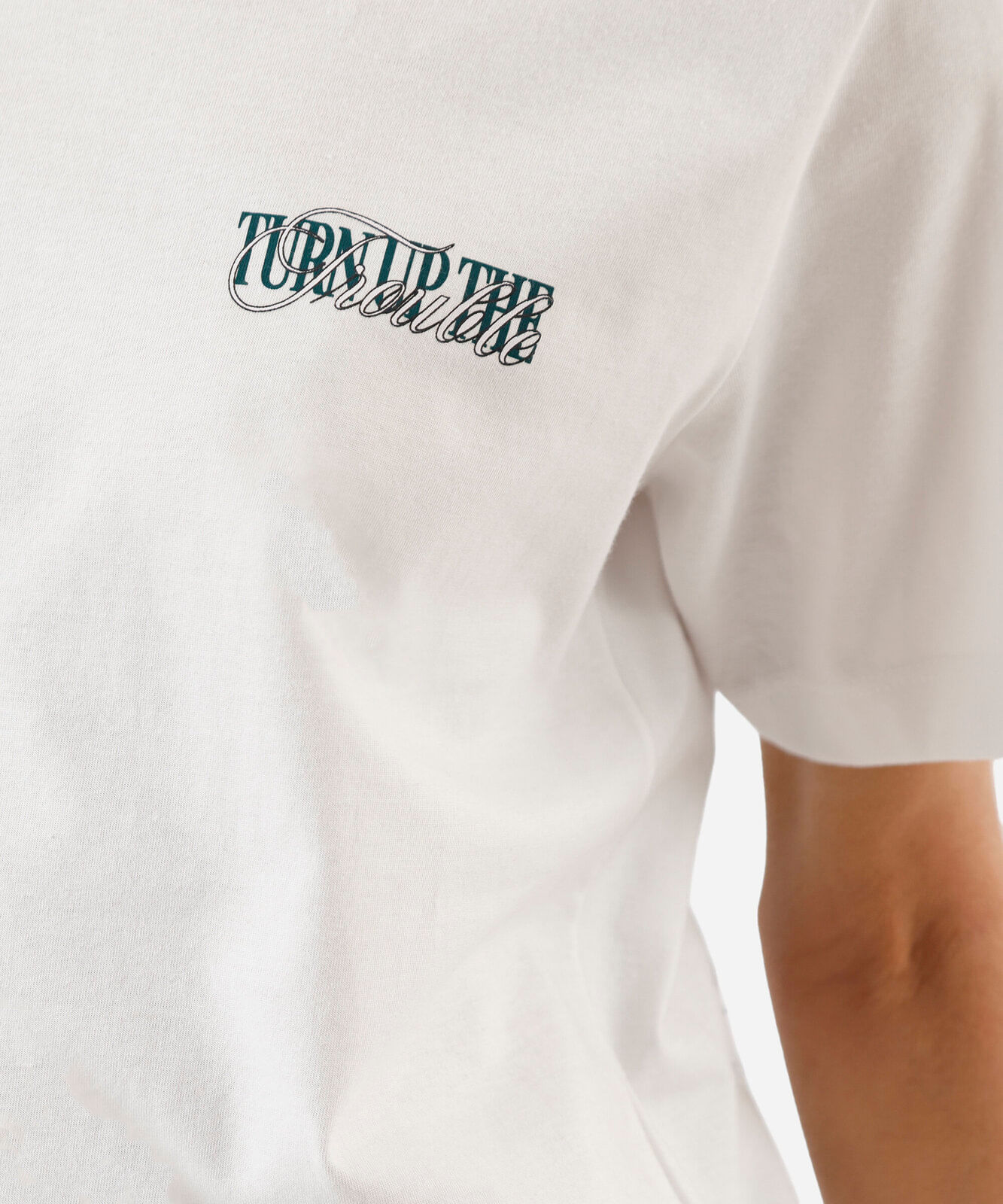 camiseta feminina de algodão tom e jerry off white