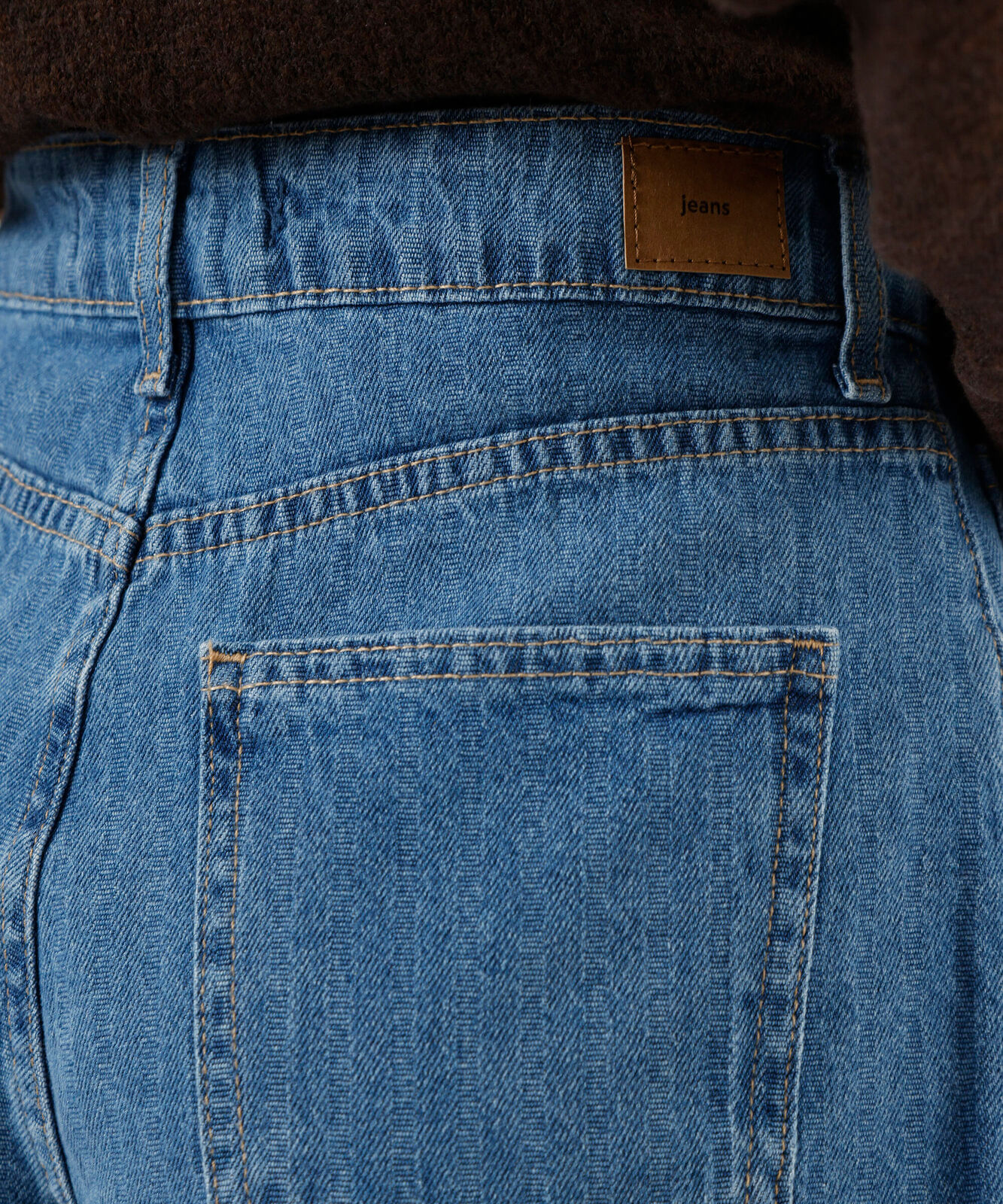 short mom feminino jeans cintura alta listrado azul