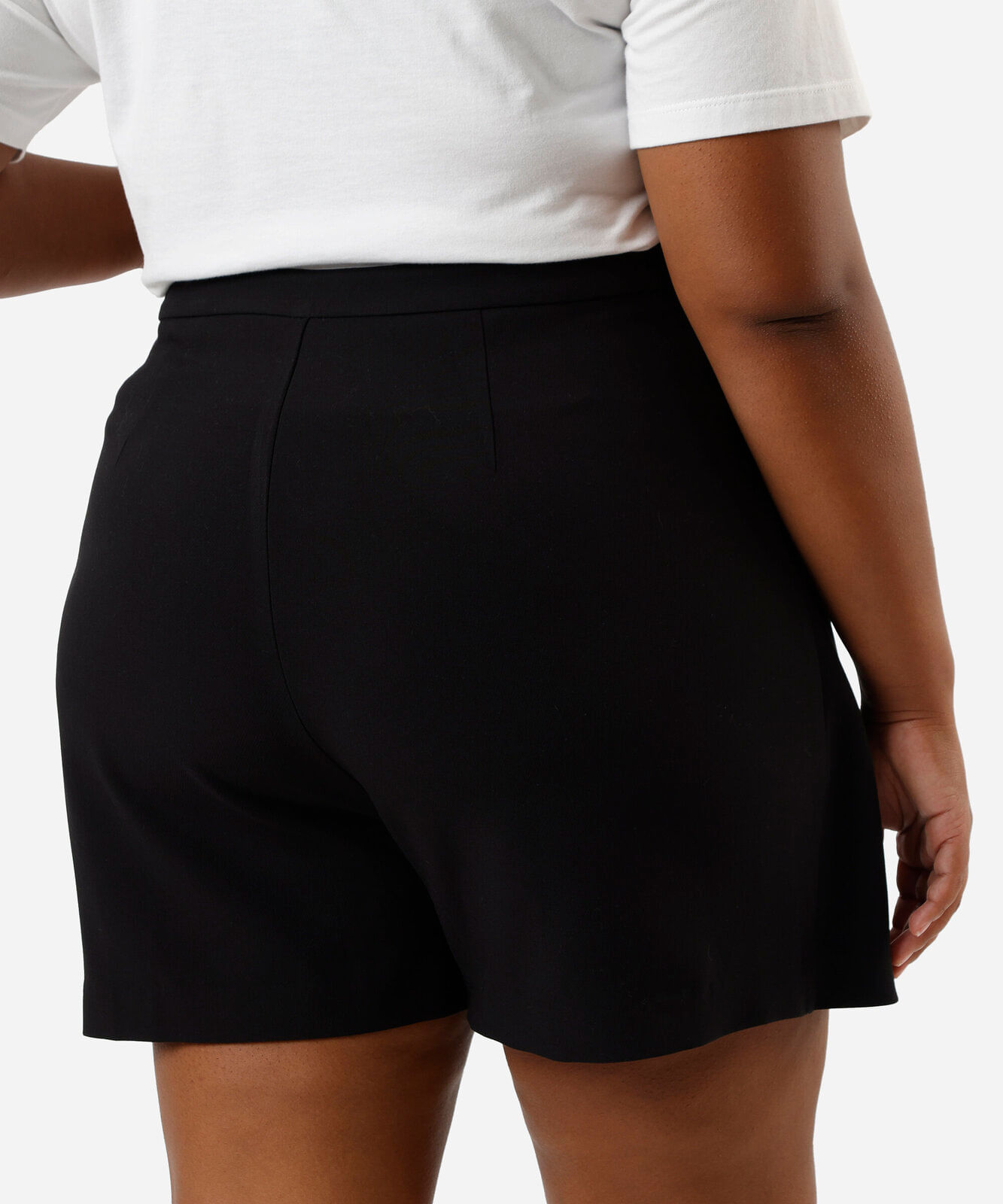 short saia de alfaiataria plus size preto