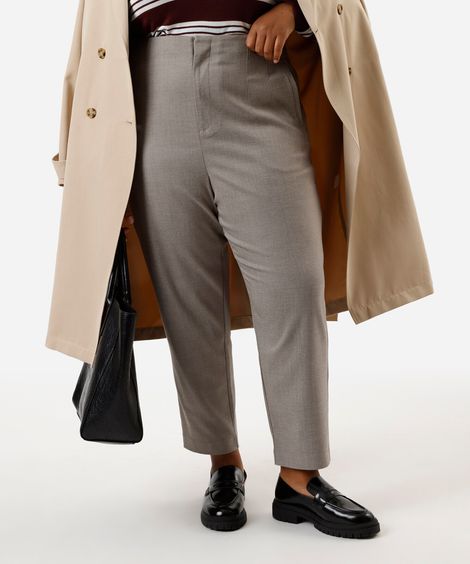 calça feminina reta com pences plus size bege