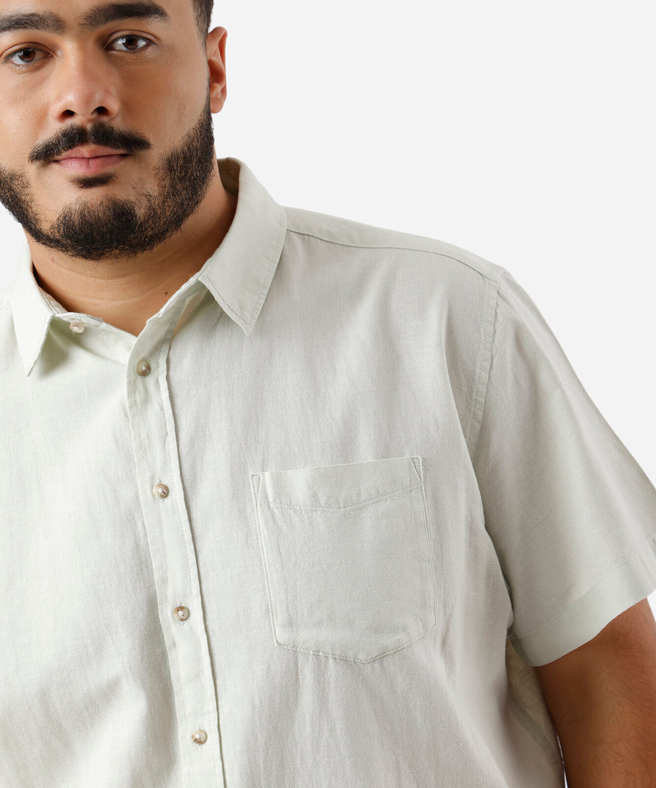 camisa plus size com linho manga curta verde