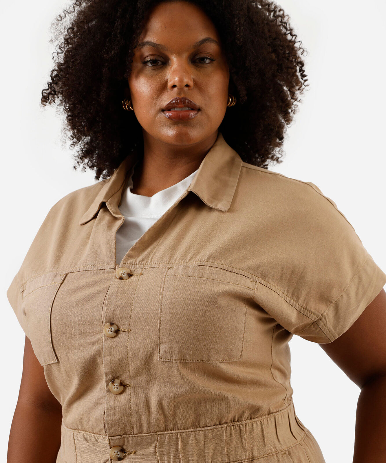 macacão feminino de sarja plus size bege