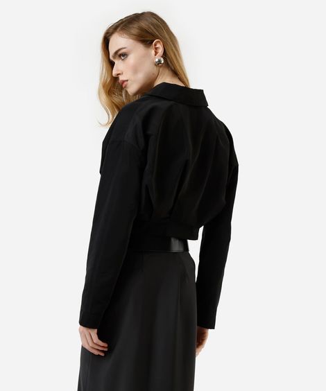 jaqueta cropped feminina com pregas preta