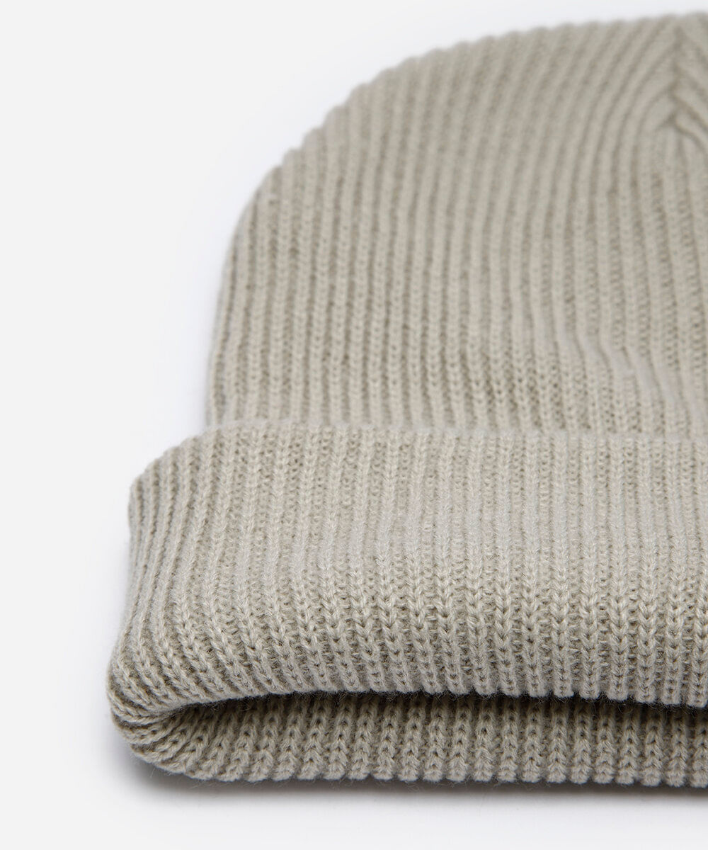gorro masculino canelado bege
