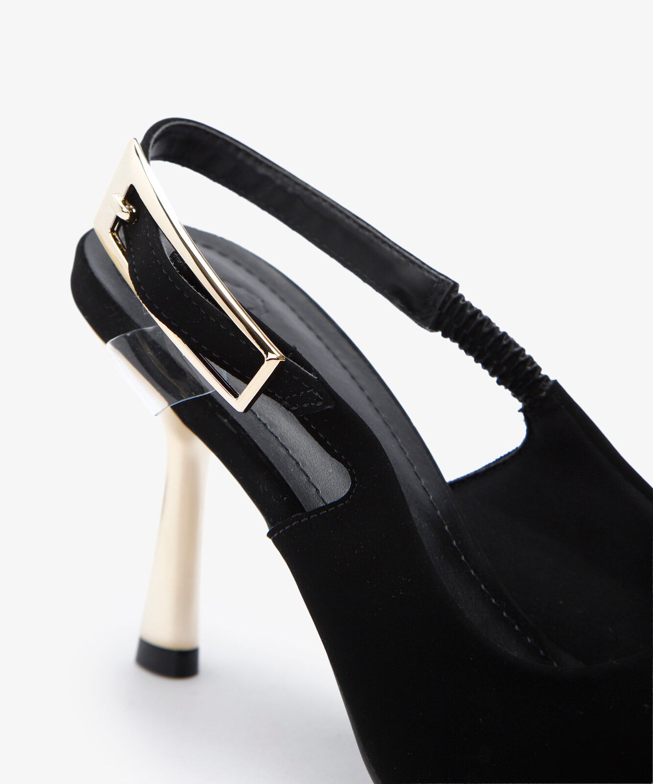 scarpin slingback salto fino com fivela grande preto