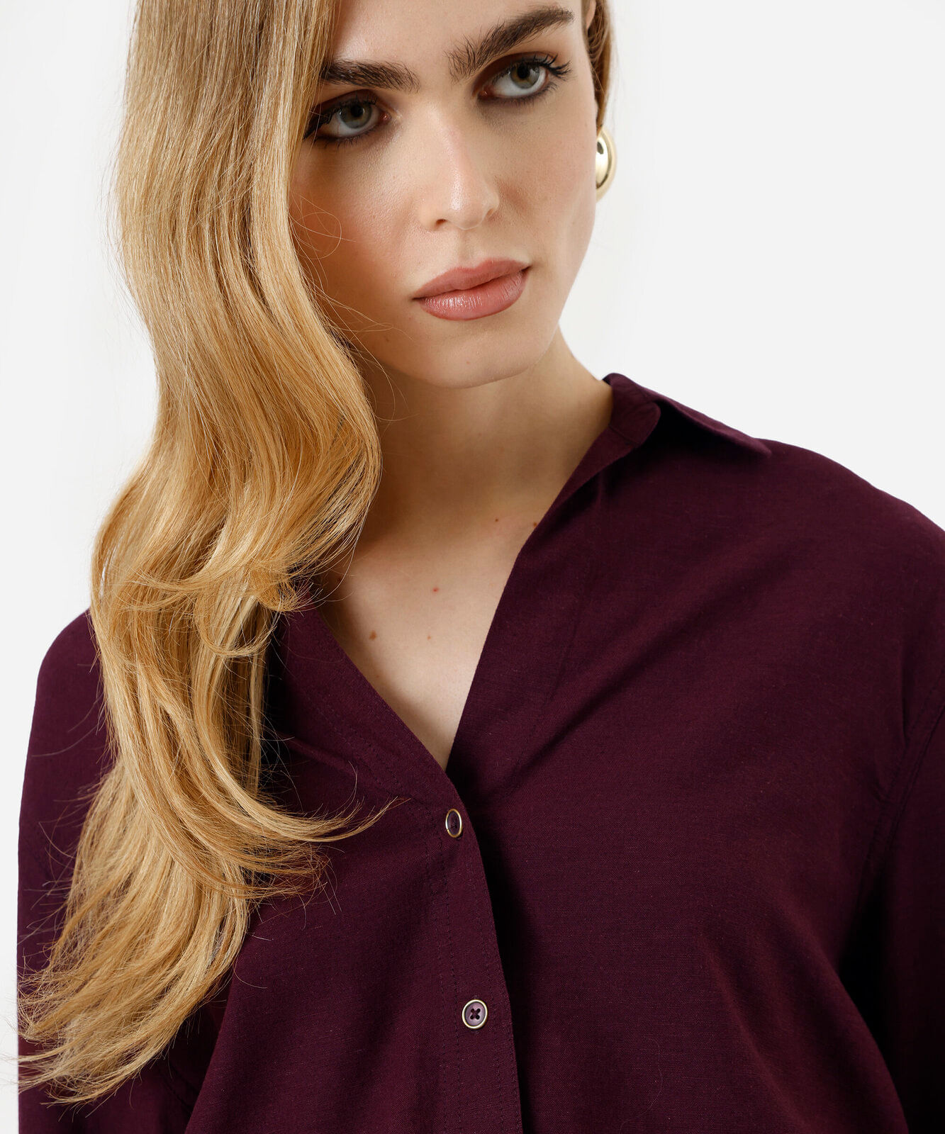 camisa feminina com linho manga longa vinho