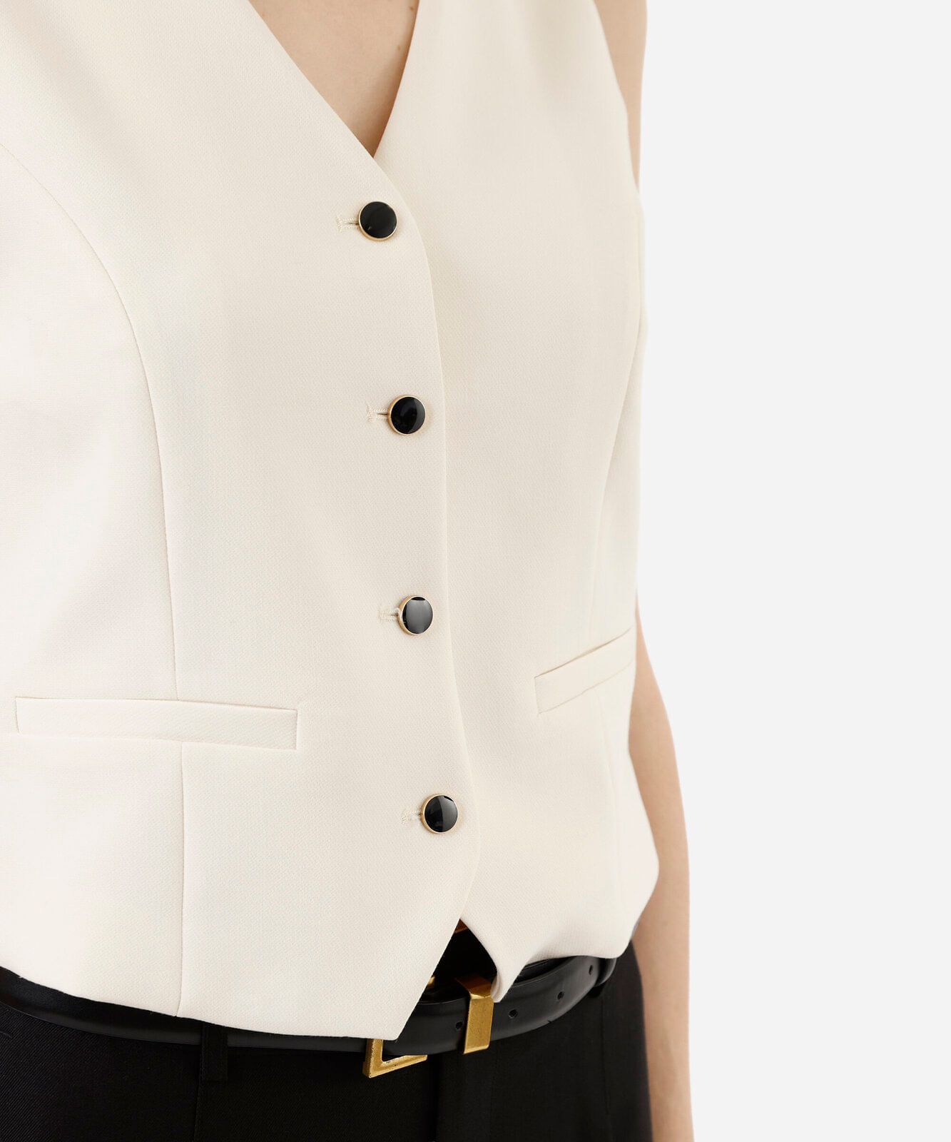colete de alfaiataria feminino decote v bege