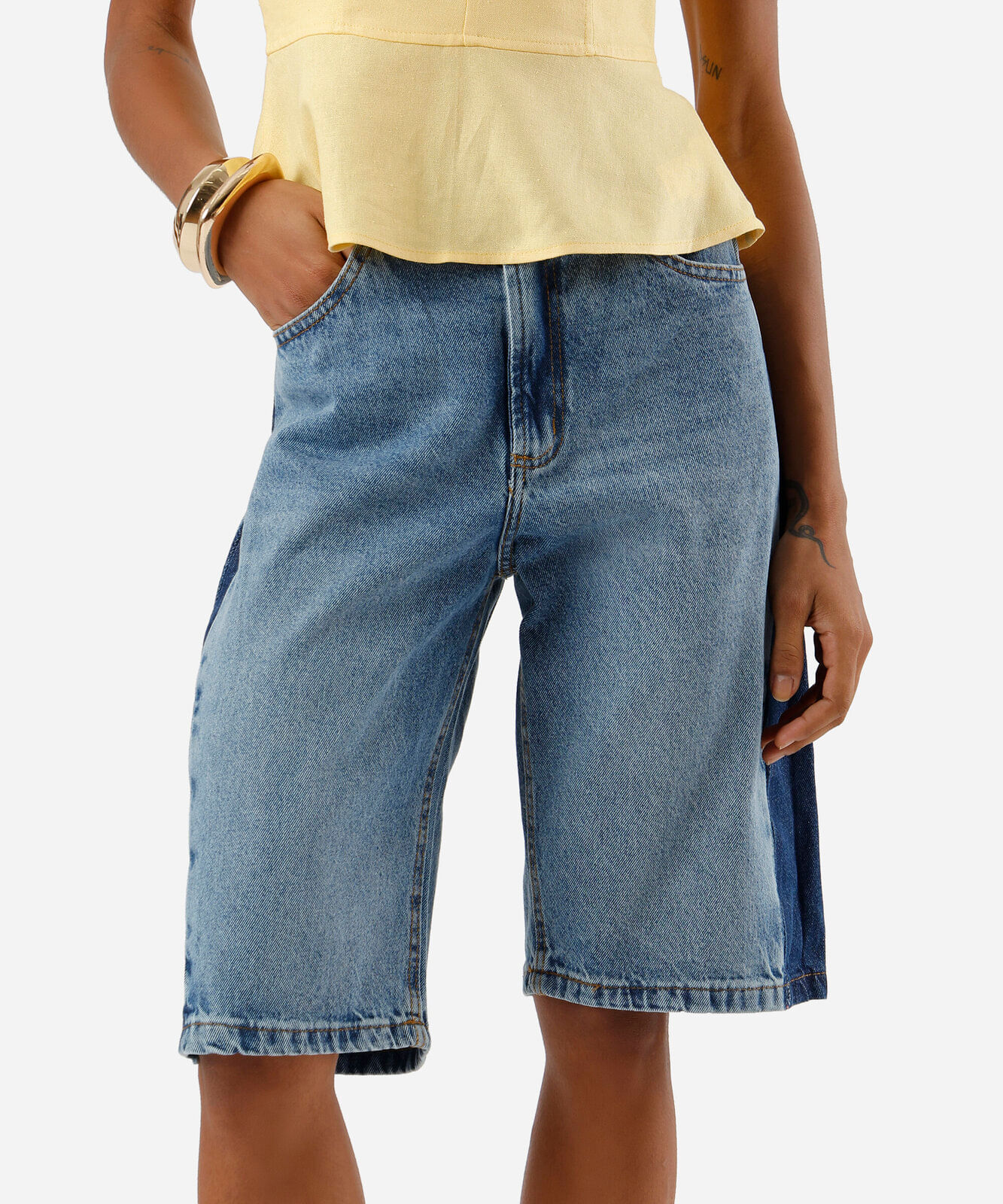 bermuda jorts feminina jeans cintura média bicolor azul