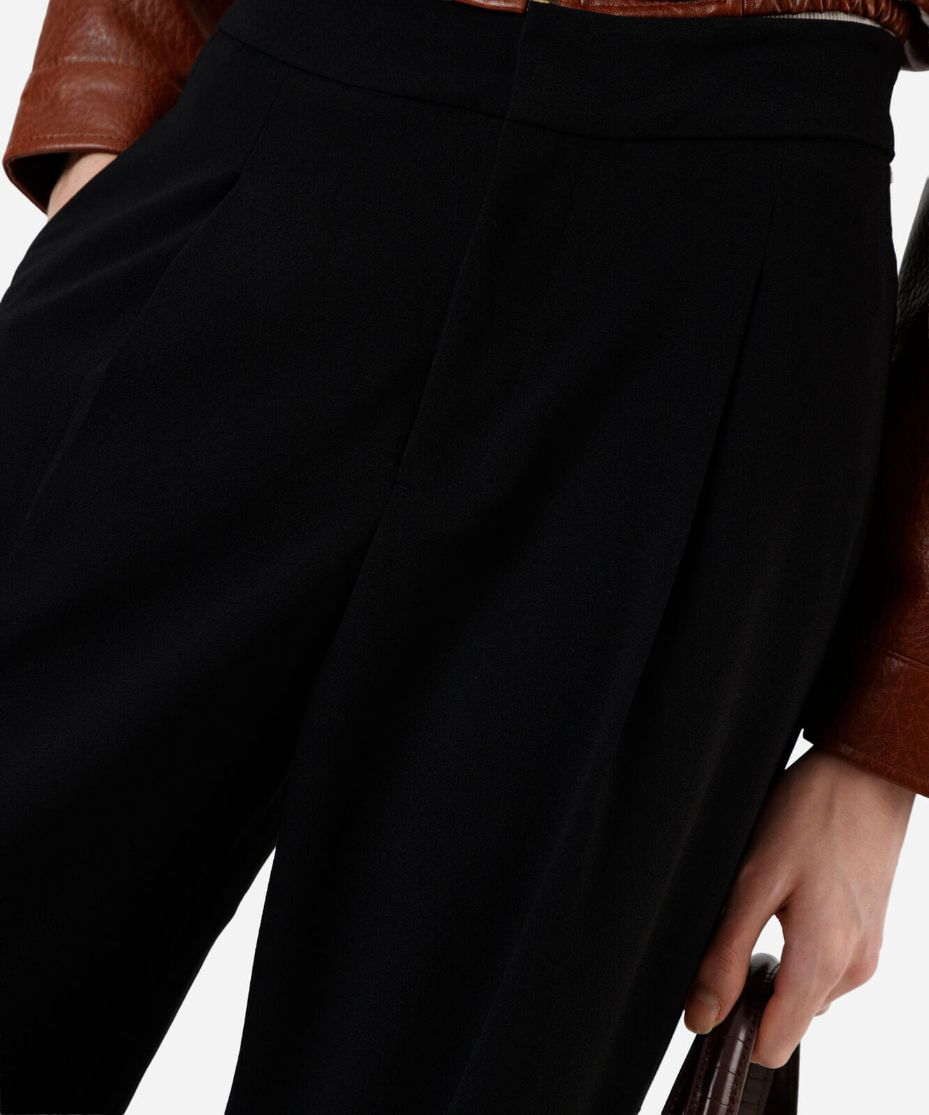 calça wide leg feminina de alfaiataria preta