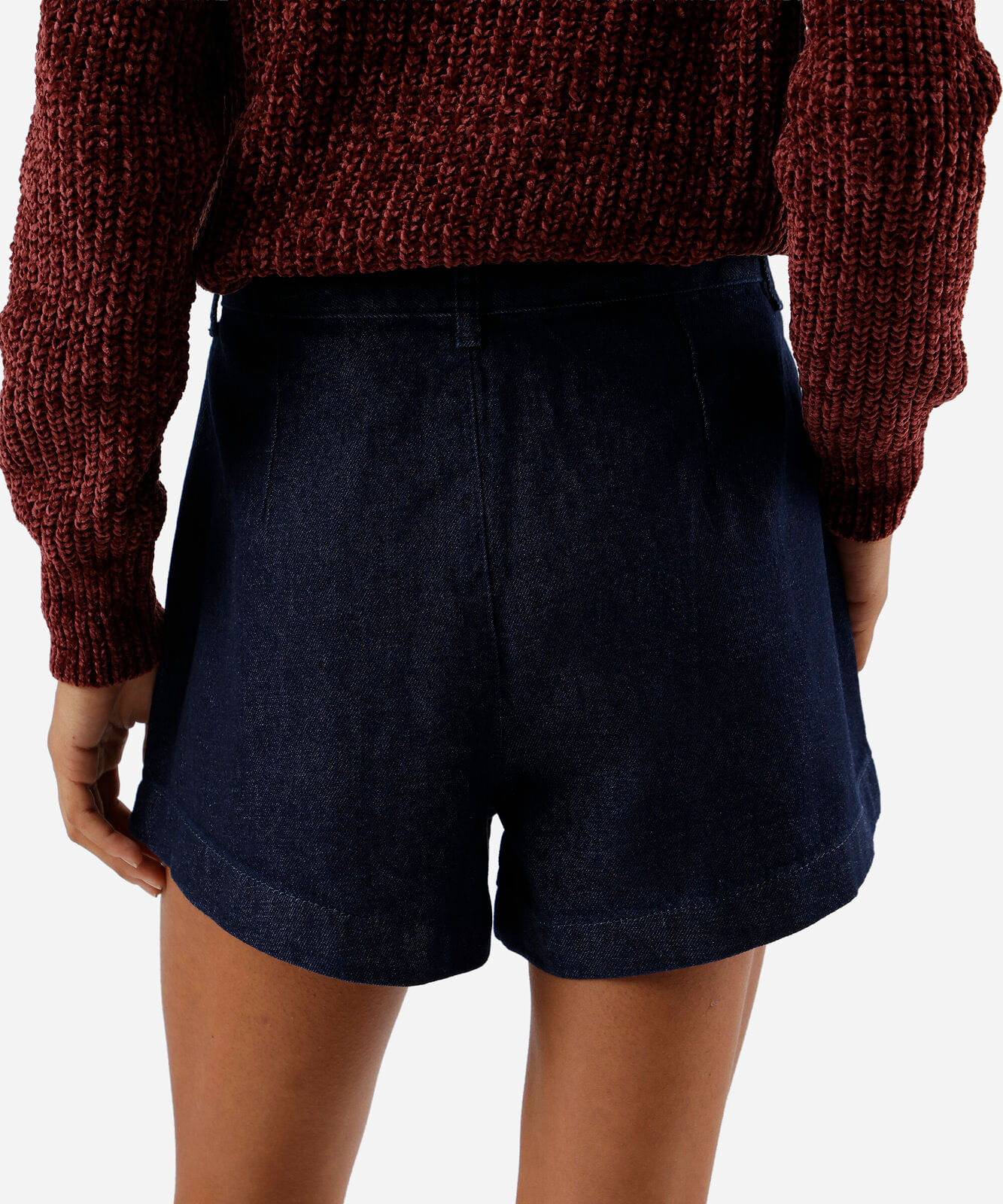 short feminino jeans com pregas cintura alta azul