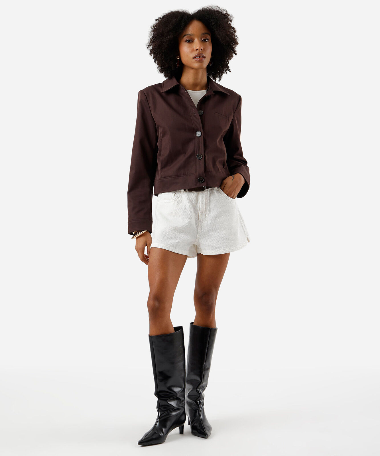 short feminino de sarja cintura alta texturizado off white