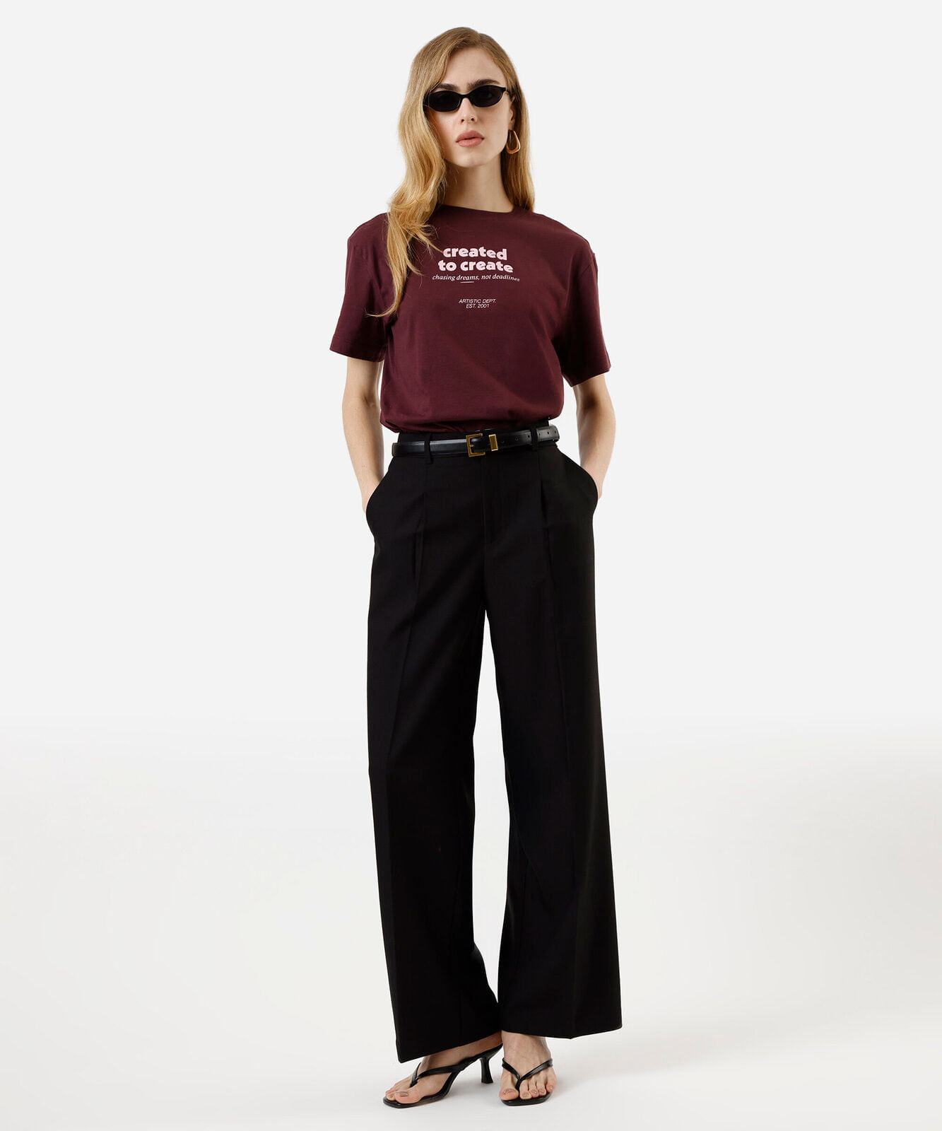 camiseta oversized feminina de algodão estampada vinho