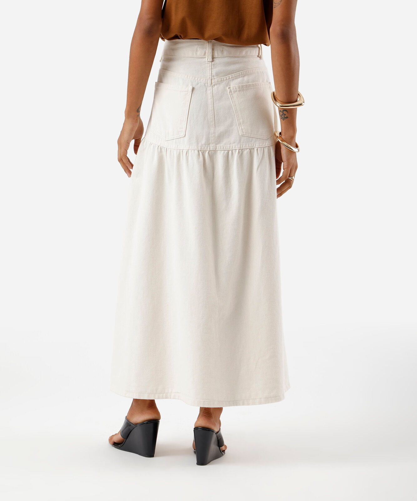 saia midi feminina de sarja com recorte cintura alta off white