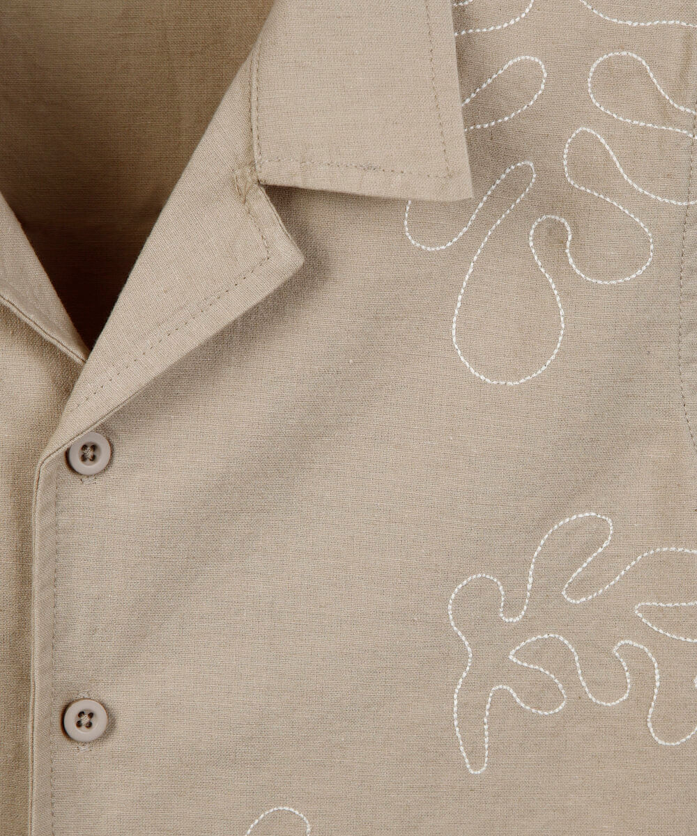 camisa infantil com linho manga curta bordada bege