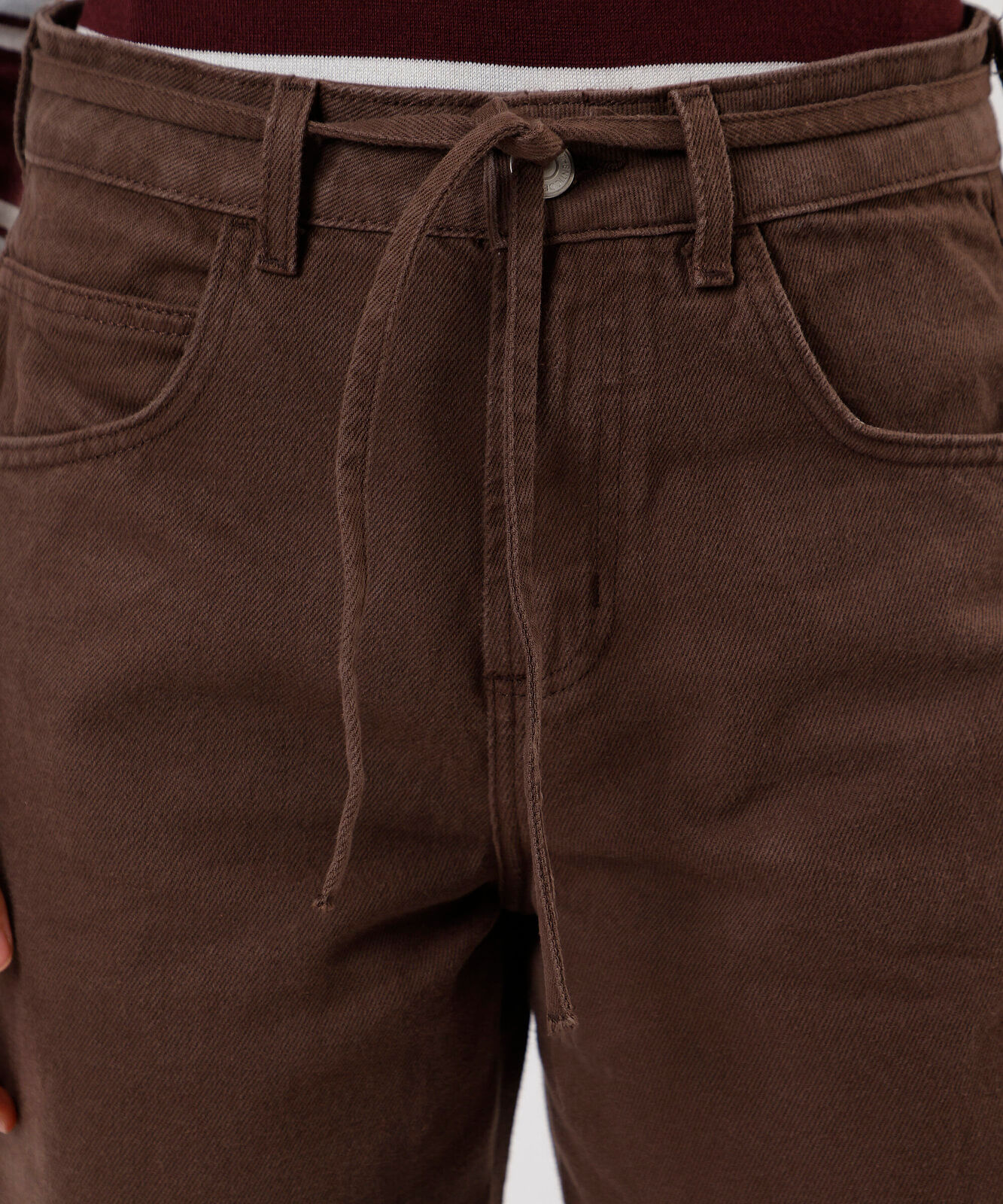 calça balloon feminina de sarja com cordão cintura média marrom