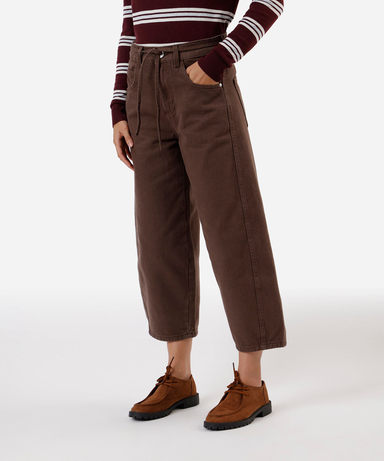 calça balloon feminina de sarja com cordão cintura média marrom