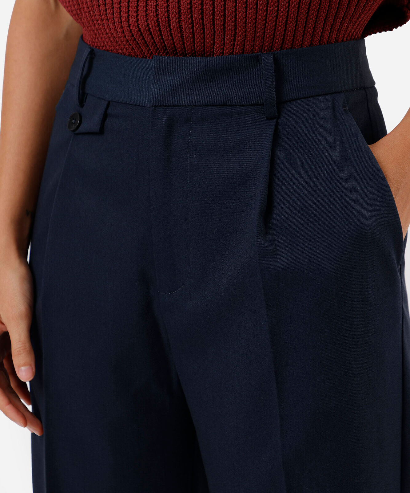 calça reta de alfaiataria feminina cropped azul