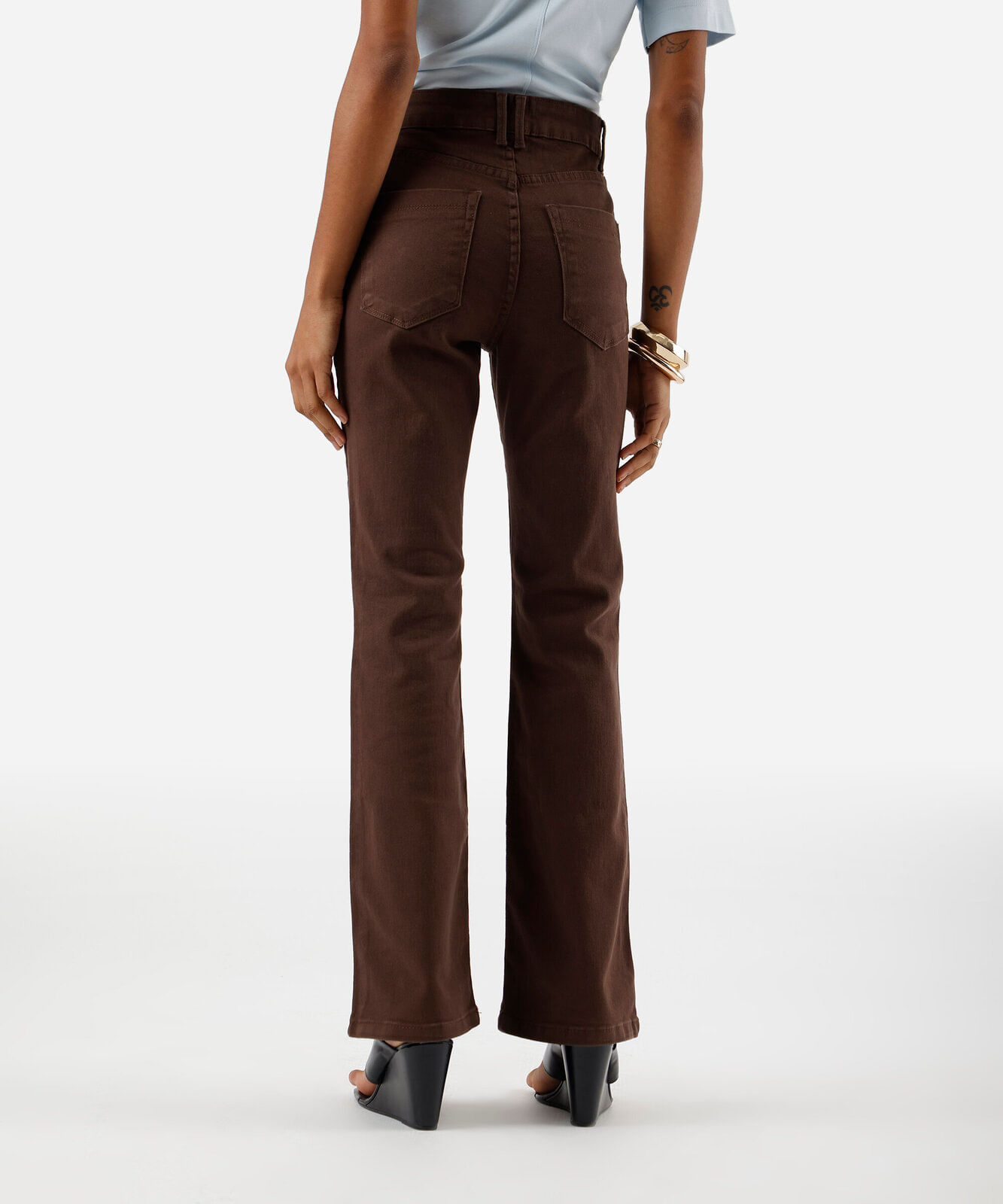 calça flare feminina de sarja cintura alta marrom