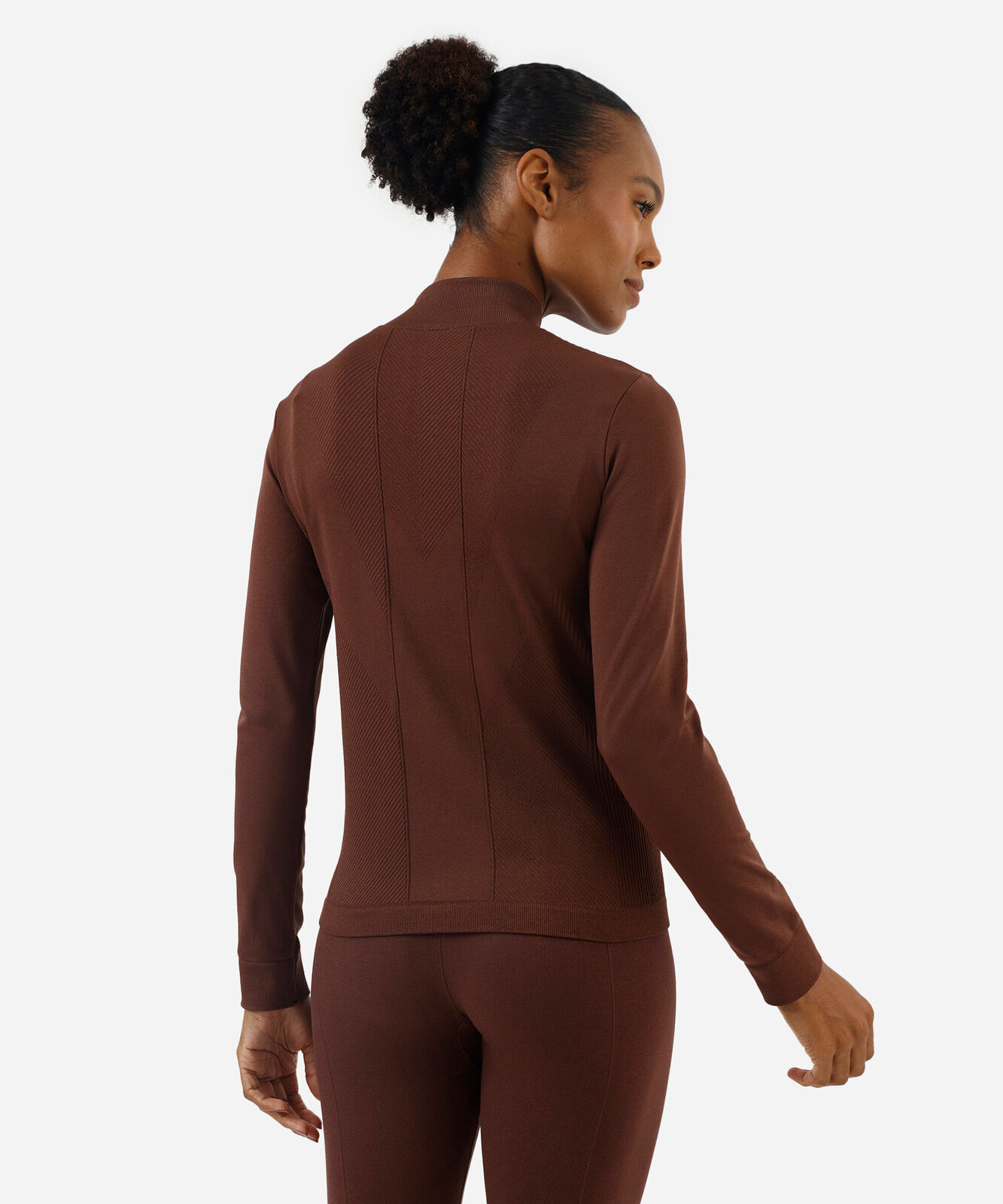 casaco feminino esportivo texturizado marrom