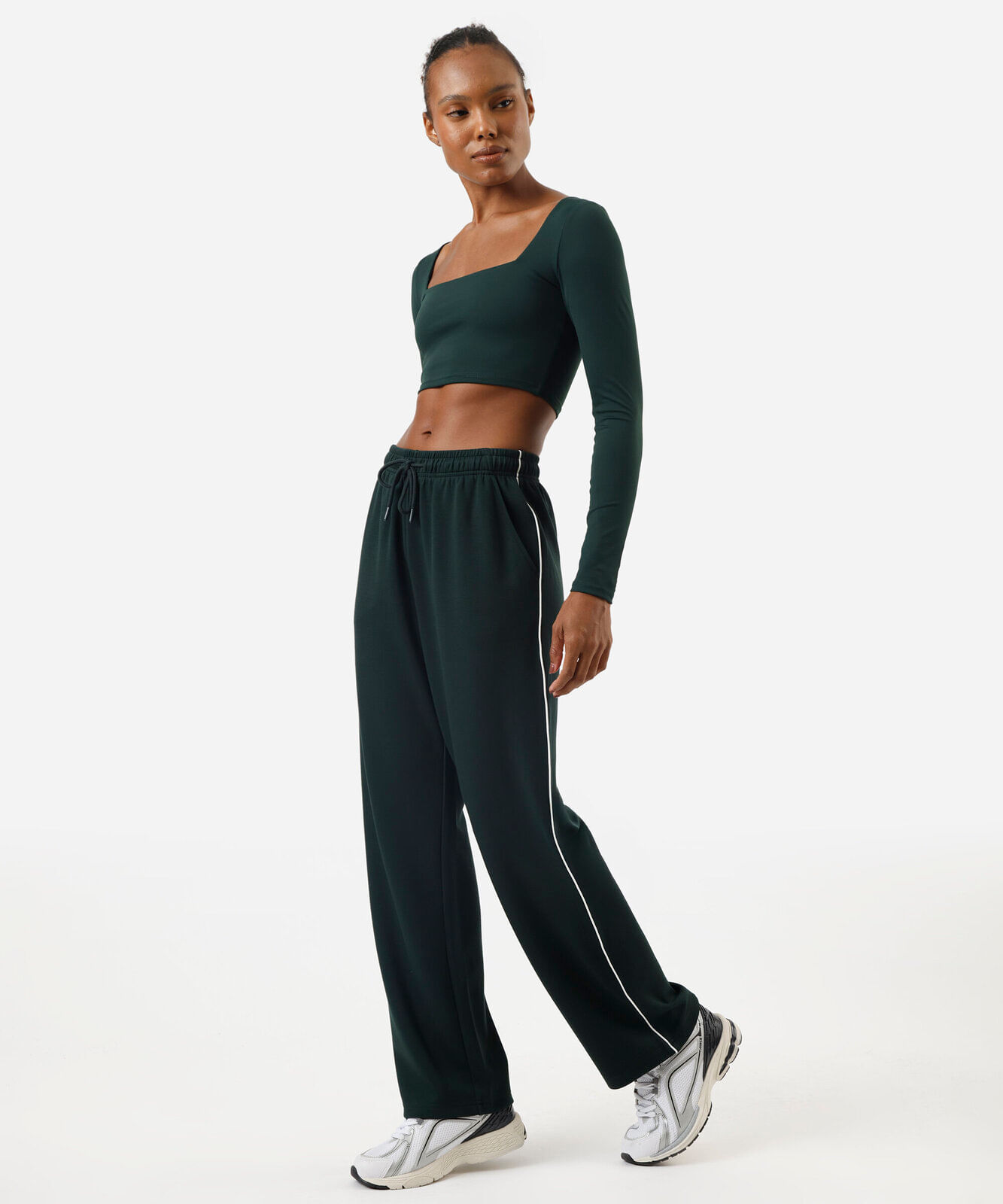 calça reta feminina esportiva com nervura verde