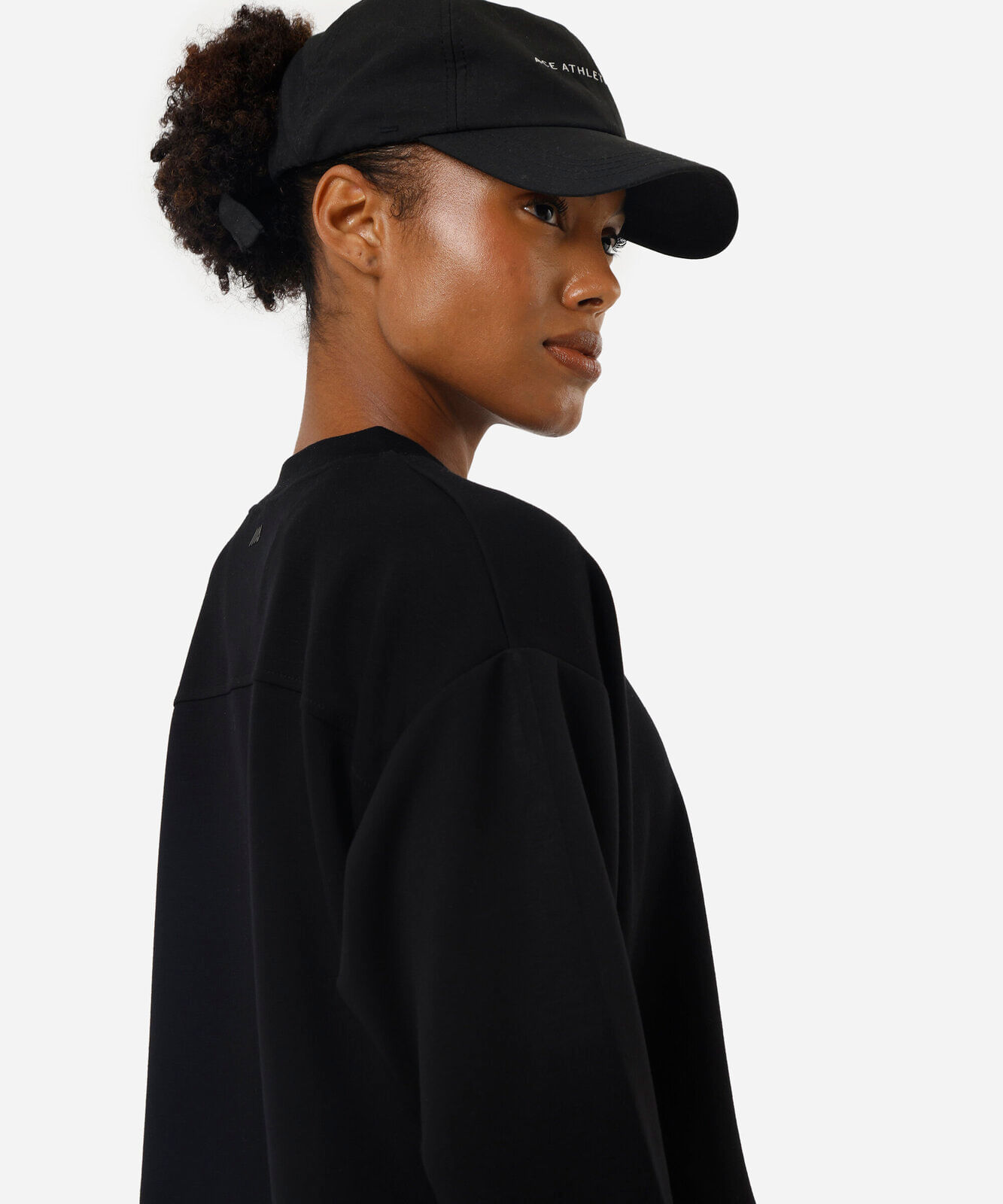 blusão cropped feminino gola redonda esportivo preto