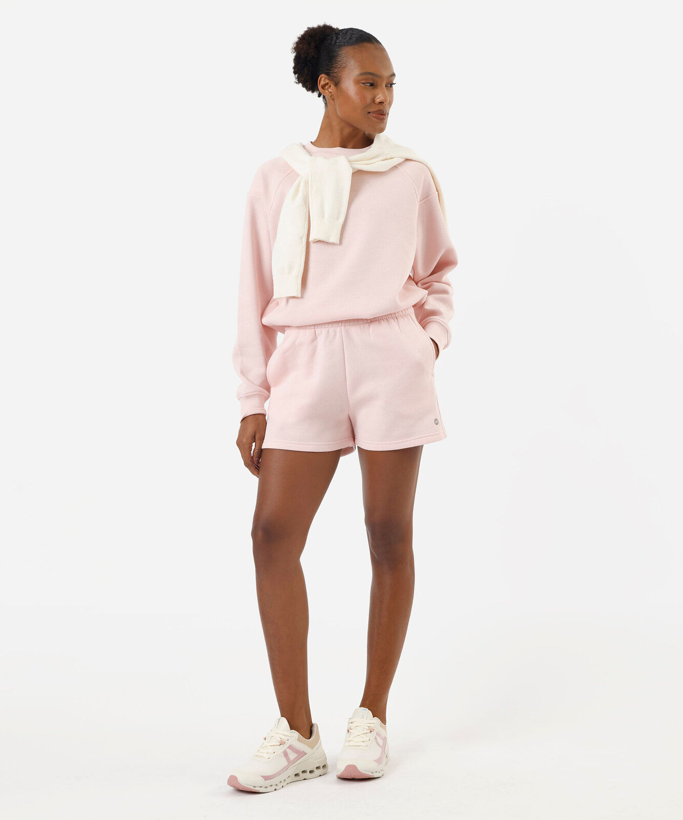 short running feminino de moletom com recorte esportivo rosa