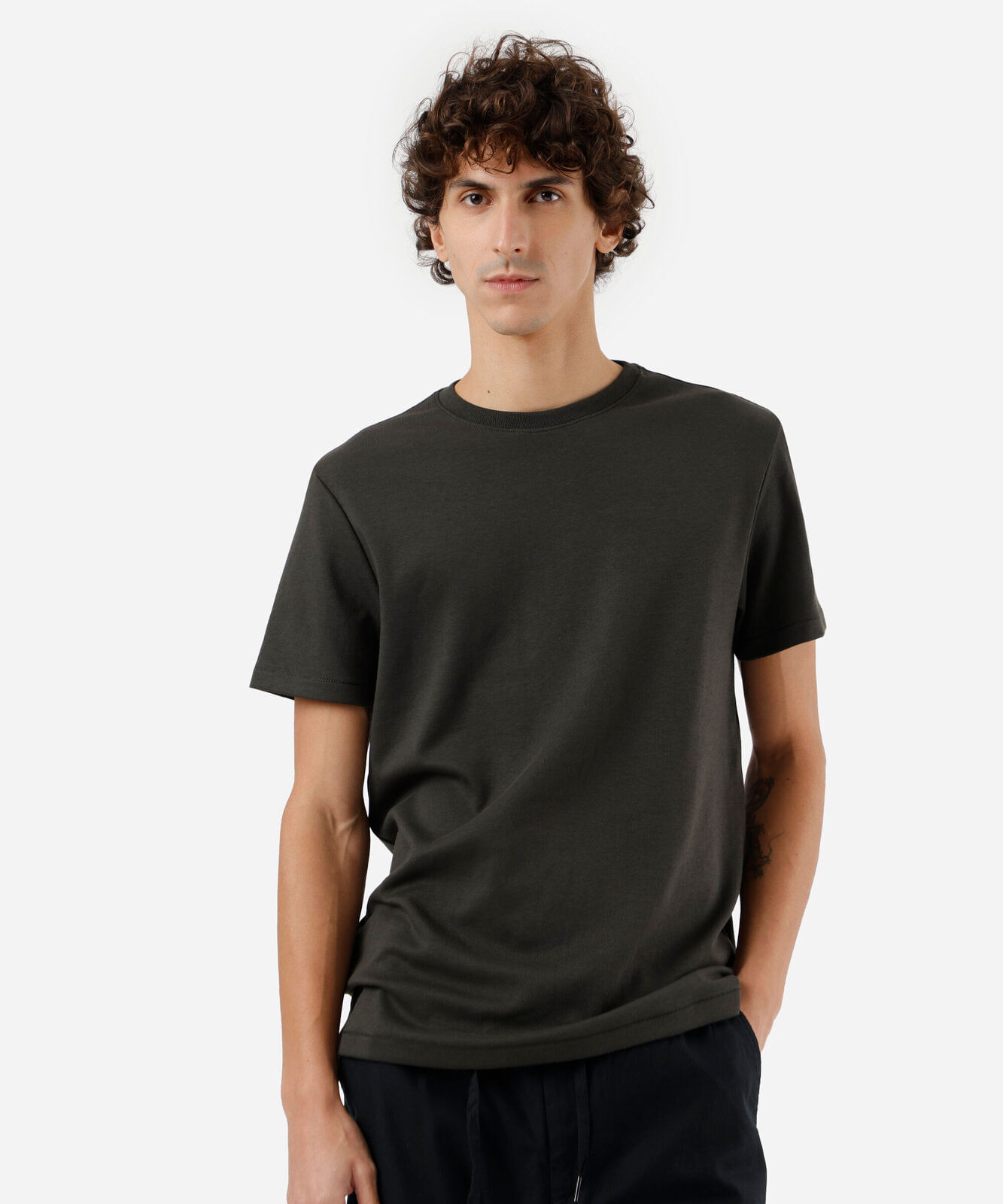 camiseta masculina de algodão peruano slim fit verde