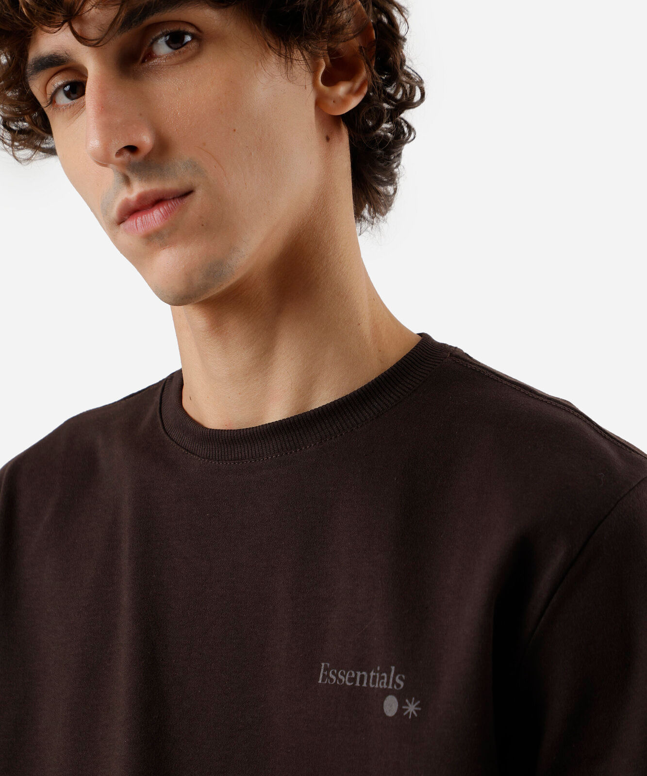 camiseta masculina com algodão manga curta floral marrom