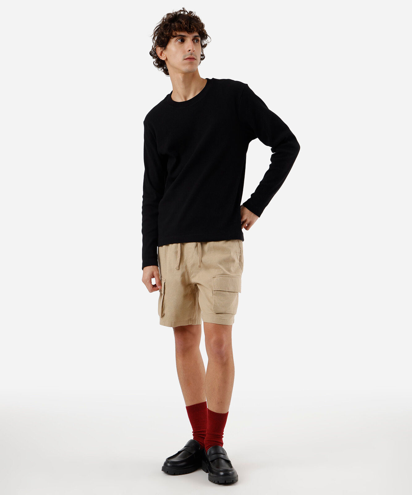 Bermuda masculina relaxed com linho cargo bege