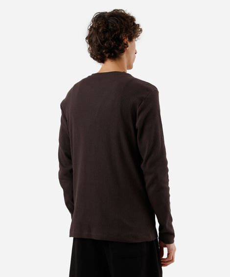 camiseta slim fit masculina de algodão manga longa canelada marrom