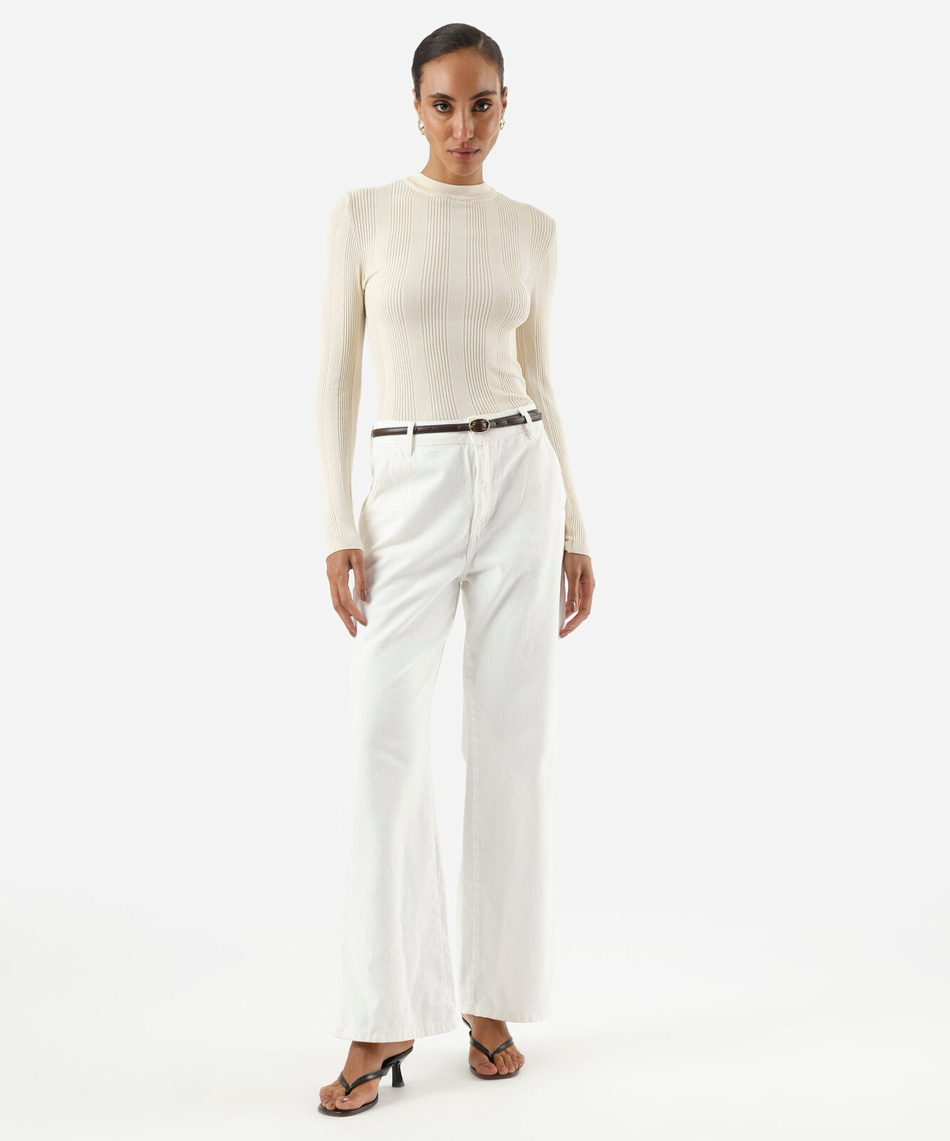 suéter básico feminino de tricot canelado bege