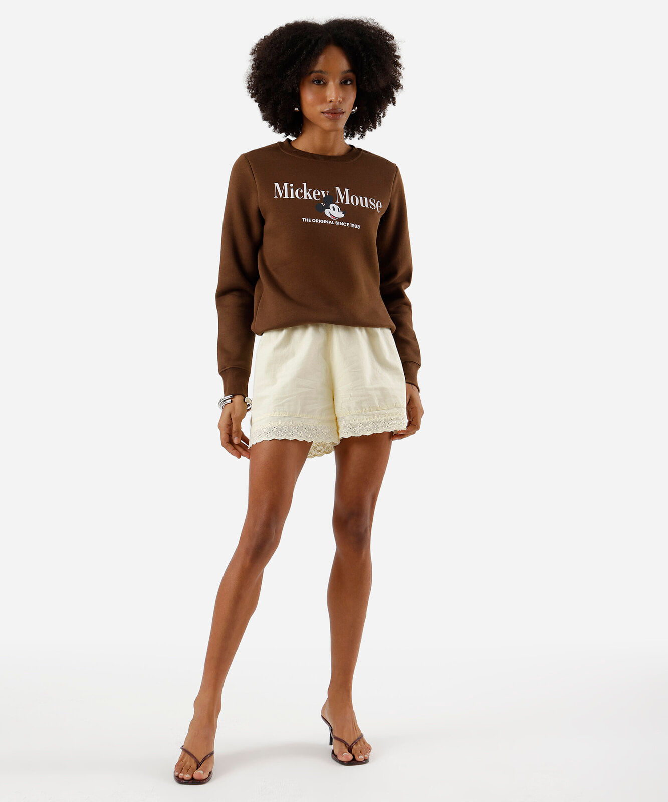 blusão feminino de moletom mickey mouse marrom