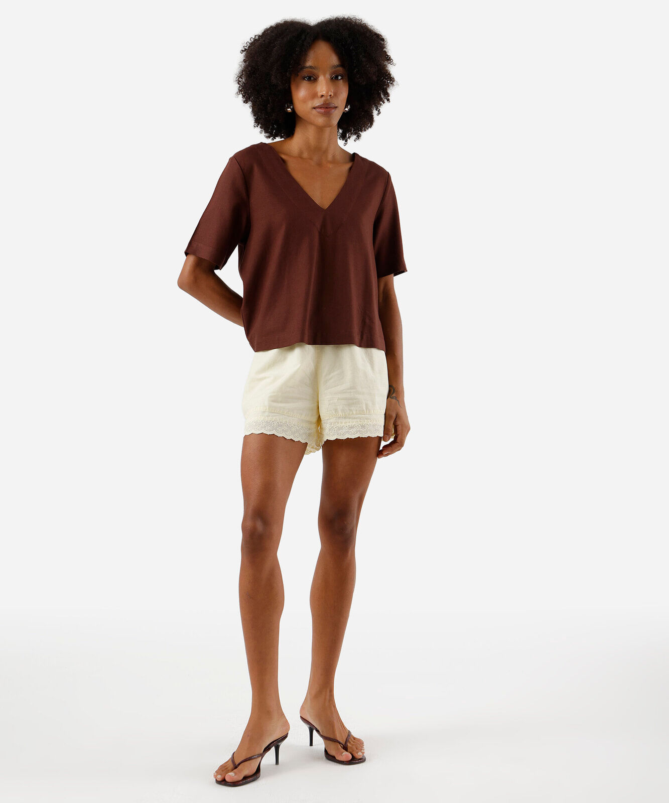 blusa feminina com linho decote v marrom