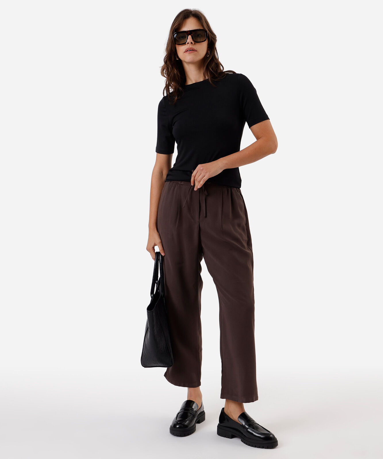 camiseta feminina básica baby look em liocel preta