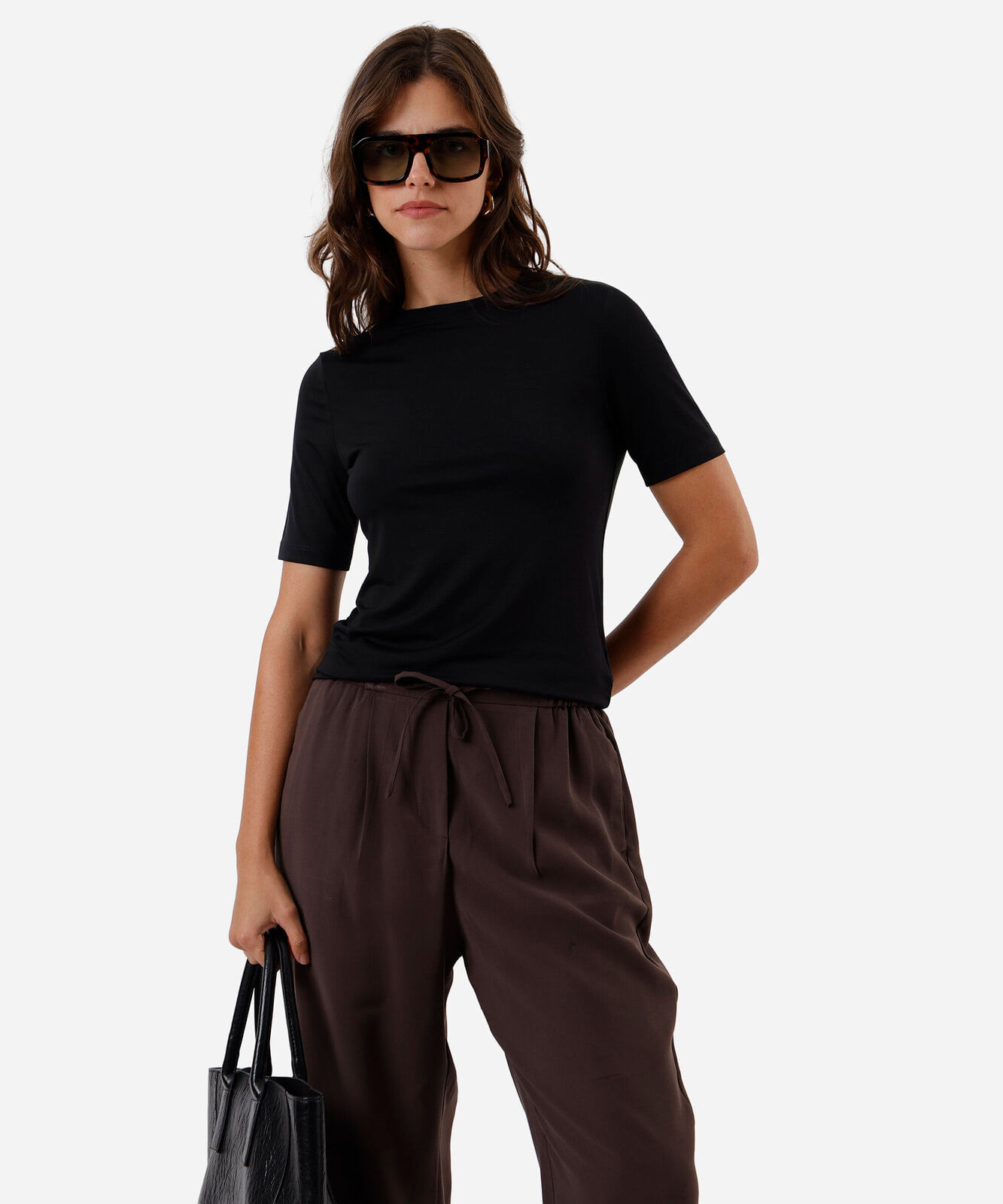 camiseta feminina básica baby look em liocel preta