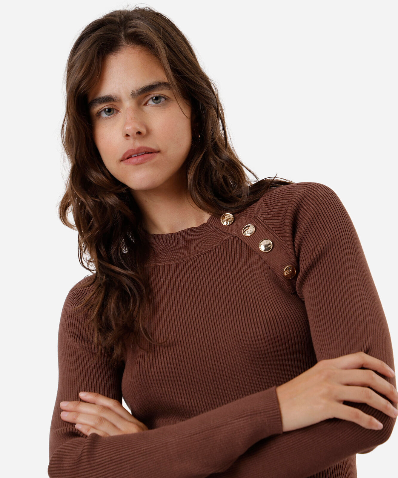 suéter feminino de tricot com botões canelado  marrom