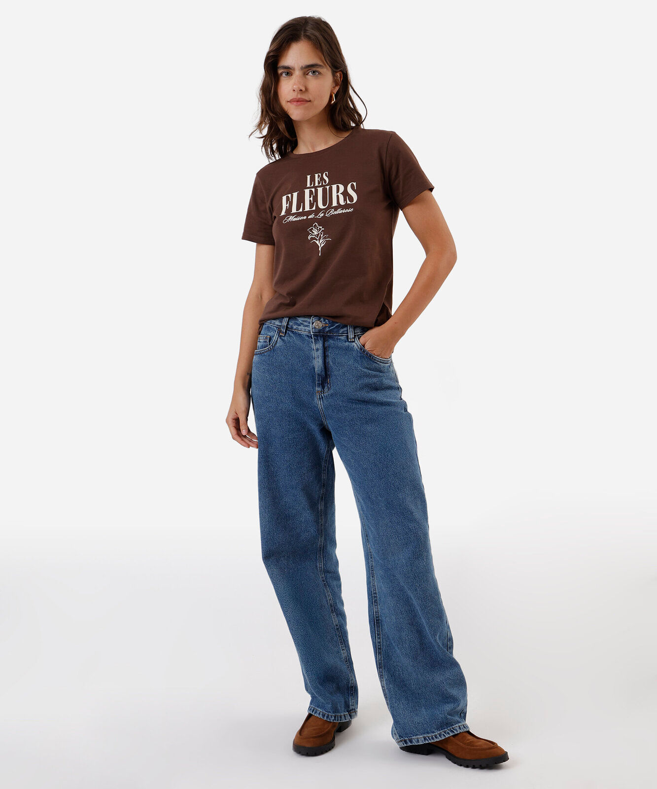 camiseta feminina de algodão estampada marrom